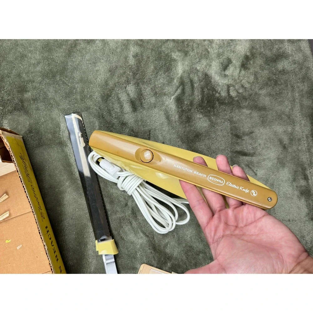 Vintage Hamilton Beach Scovill Electric Knife 275-2 Harvest Gold MCM with Box